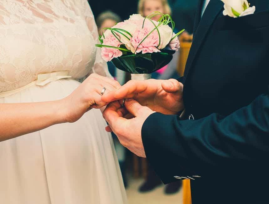 Bien choisir ses bijoux de mariage : comment s’y prendre ?